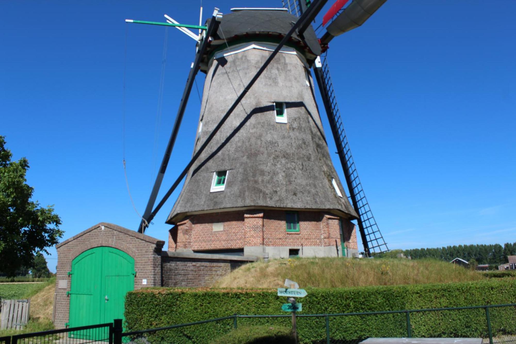 Slapen Aan De Voet Van De Molen Ovezande Exterior photo